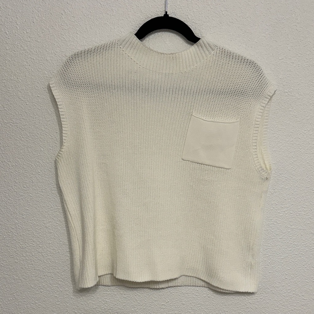 Women's White Sleeveless Knit Top